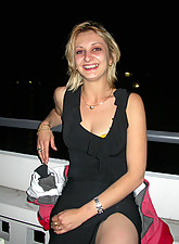 Mature GF photo 6 of 12