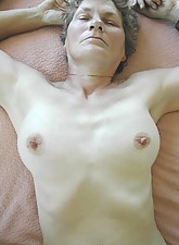 Mature GF photo 4 of 12