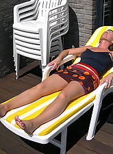 Mature GF photo 10 of 12