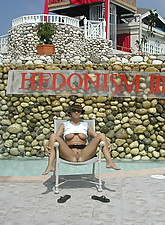 Mature GF photo 2 of 12