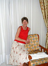 Mature GF photo 4 of 12