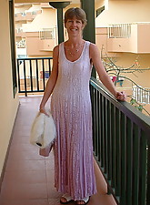 Mature GF photo 8 of 12