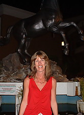 Mature GF photo 1 of 12