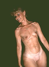 Mature GF photo 12 of 12