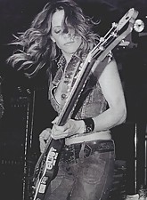 Downblouse Shots photo 3 of 10