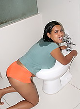 Wild Midget Orgies photo 5 of 10