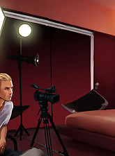 Nicole Heat photo 1 of 6