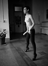 Amateur Strapon photo 5 of 10
