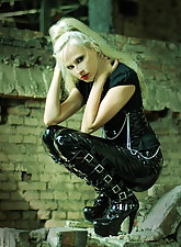 Hot Rubber Babes photo 8 of 10