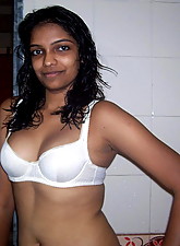 Prostitutes in India photo 7 of 10