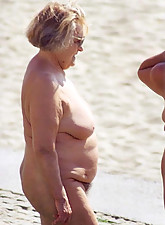 Lustful Granny photo 6 of 10