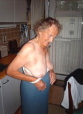 Lustful Granny photo 5 of 10
