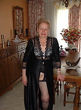 Lustful Granny photo 10 of 10