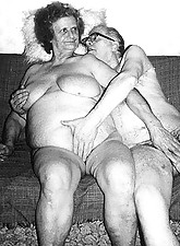 Lustful Granny photo 5 of 10