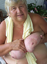 Lustful Granny photo 3 of 10