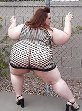 Hot Chubby Girls photo 3 of 6