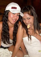 Ladyboy Uploads photo 2 of 6