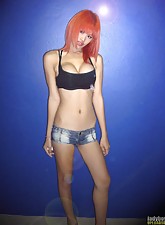 Ladyboy Uploads photo 4 of 6