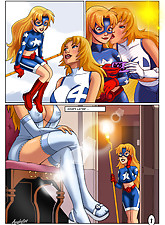 Nicole Heat photo 4 of 6