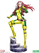 Nicole Heat photo 1 of 6