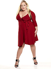 Curvy Voluptuous Women photo 9 of 11