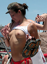 Crazy Girls photo 8 of 9