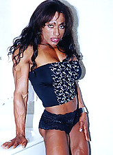 Muscle Black Women photo 3 of 8
