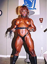 Muscle Black Women photo 5 of 8