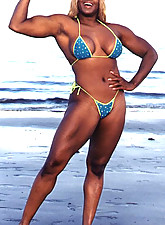 Muscle Black Women photo 8 of 8