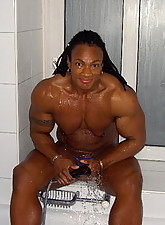 Muscle Black Women photo 6 of 8
