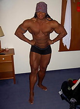 Muscle Black Women photo 4 of 8