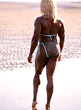 Muscle Black Women photo 5 of 8