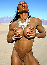 Muscle Black Women photo 1 of 8