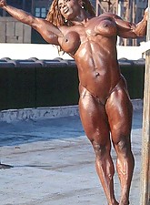 Muscle Black Women photo 4 of 8