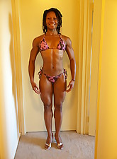 Muscle Black Women photo 3 of 8