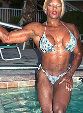 Muscle Black Women photo 3 of 8