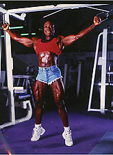 Muscle Black Women photo 2 of 8