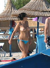 Naked Pussy photo 4 of 10