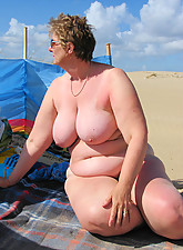 Naked Pussy photo 10 of 10