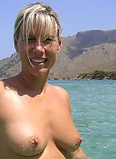 Naked Pussy photo 3 of 10