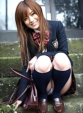 Japan Schoolgirls photo 2 of 5