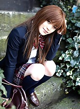 Japan Schoolgirls photo 2 of 5