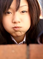 Japan Schoolgirls photo 4 of 5