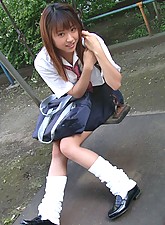 Japan Schoolgirls photo 4 of 5