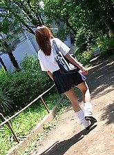 Japan Schoolgirls photo 2 of 4