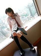 Japan Schoolgirls photo 4 of 5