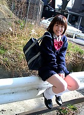 Japan Schoolgirls photo 2 of 3