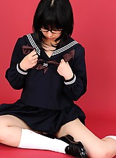 Japan Schoolgirls photo 1 of 5