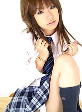 Japan Schoolgirls photo 2 of 4