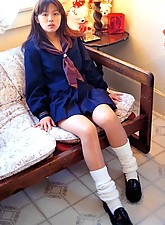 Japan Schoolgirls photo 3 of 5